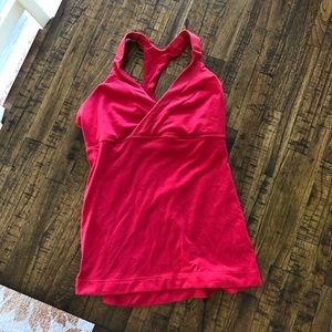 Lululemon red workout top sz 6